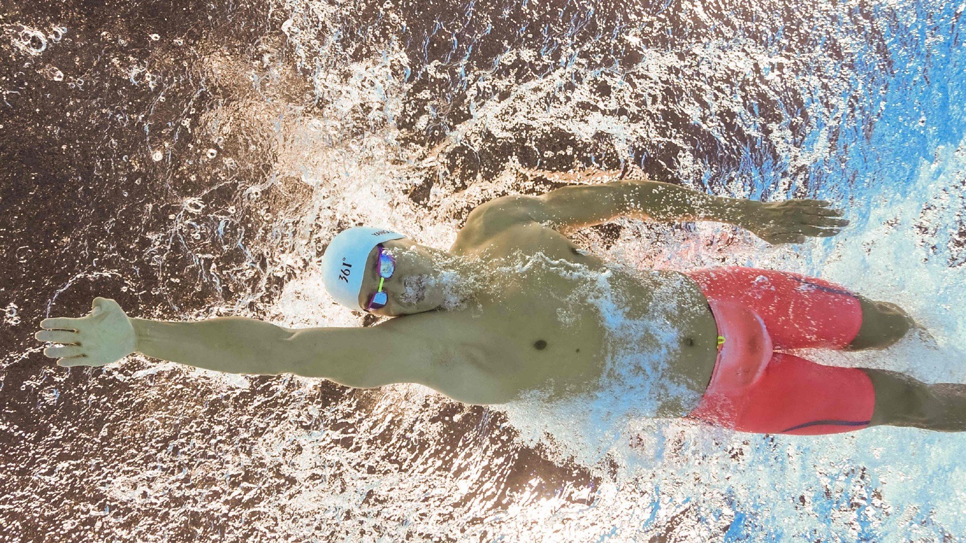 _世界锦标赛：激烈比拼，谁能登顶？_，看一下世界锦标赛